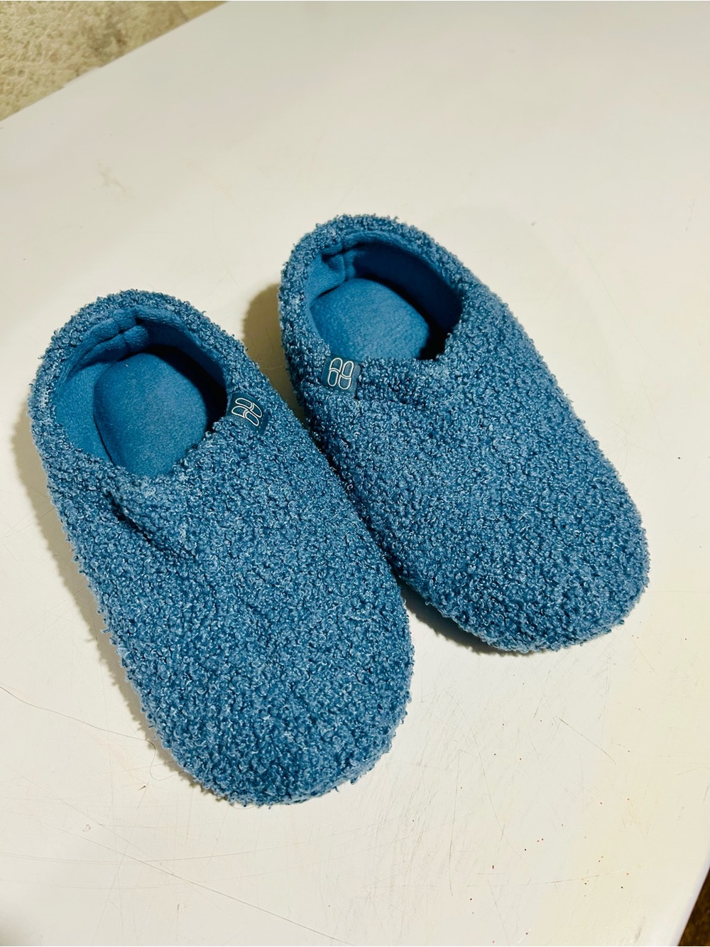 Womens size 7 blue slippers